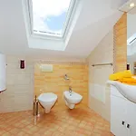 Appartement By The Sea - 19202 *