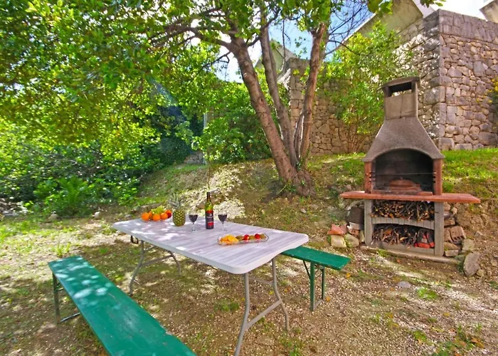 Apartment By The Sea - 19202