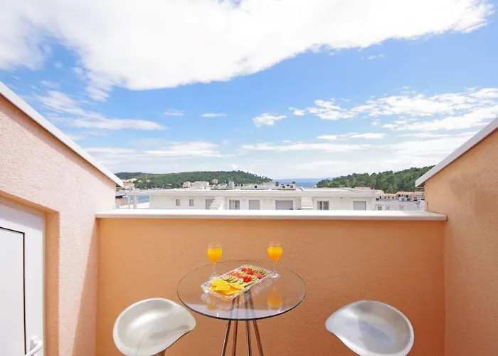 Apartment By The Sea - 19202 Makarska