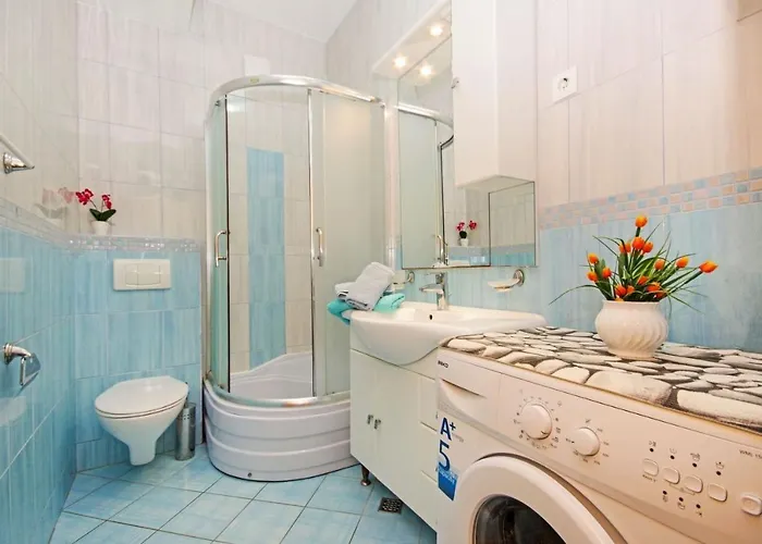 By The Sea - 19202 * Makarska